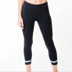 Zyia Active navy cropped leggings